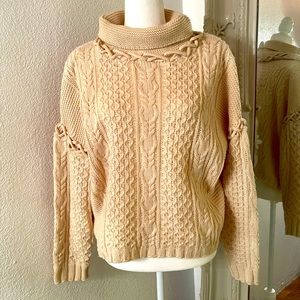 M/L Tan Sweater. No worn. No tags.